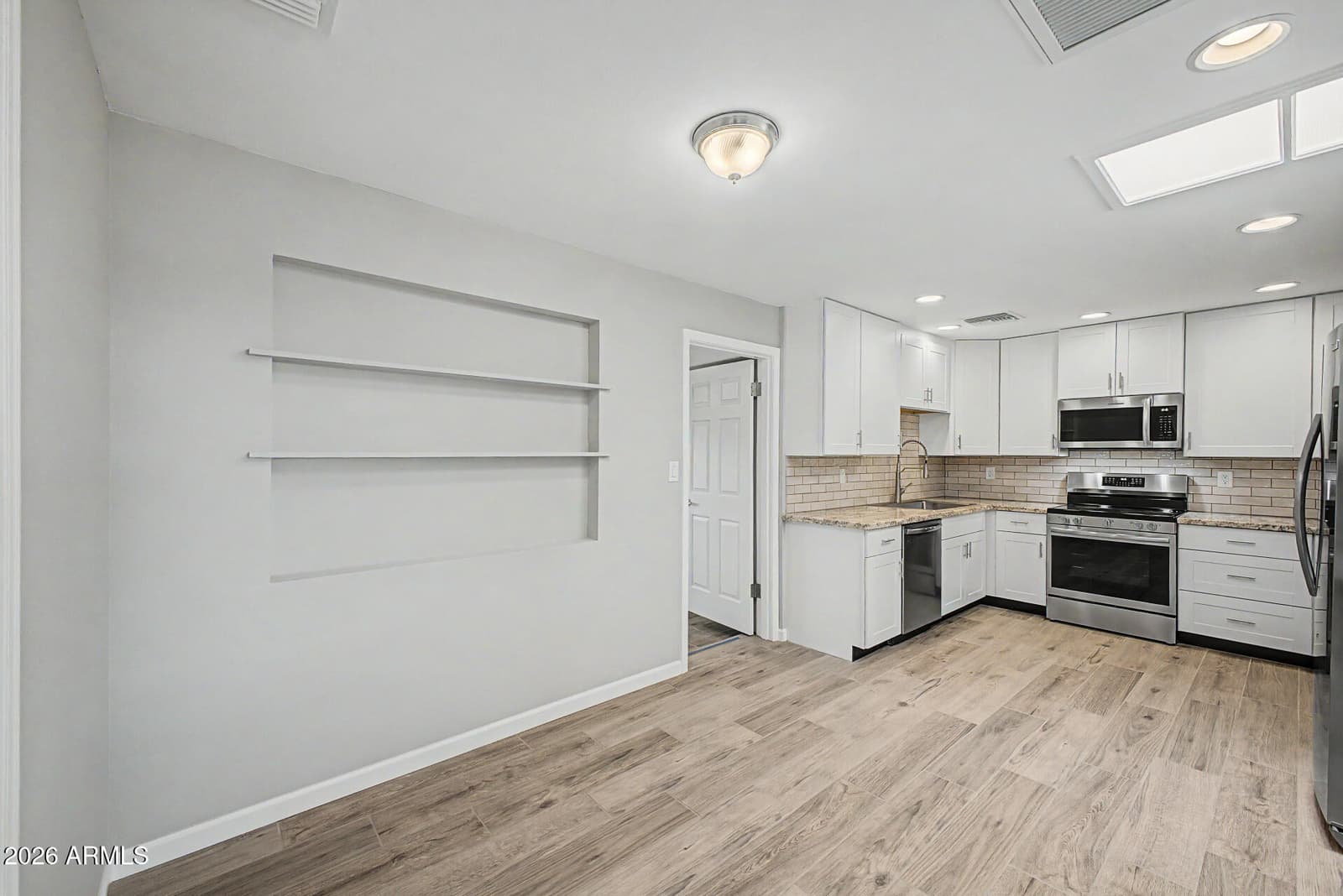 1101 W 10th Street, Tempe, AZ 85281 — photo 10 of 29