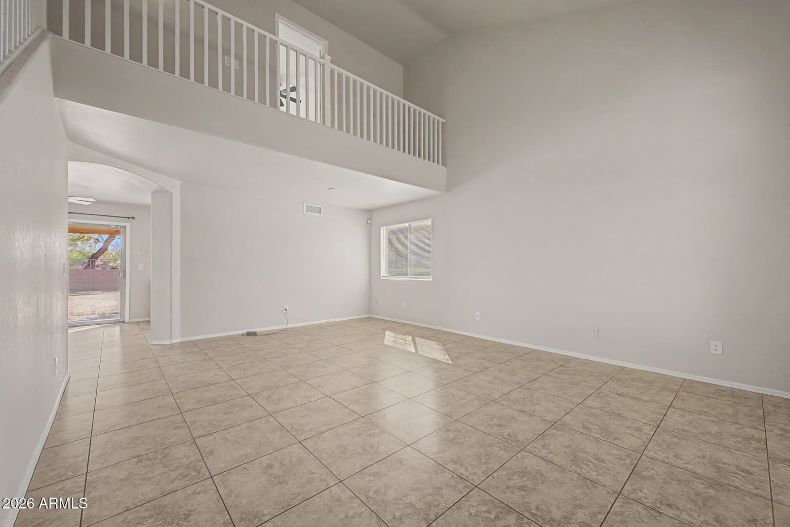 414 S 113TH Avenue, Avondale, AZ 85323 — photo 4 of 37