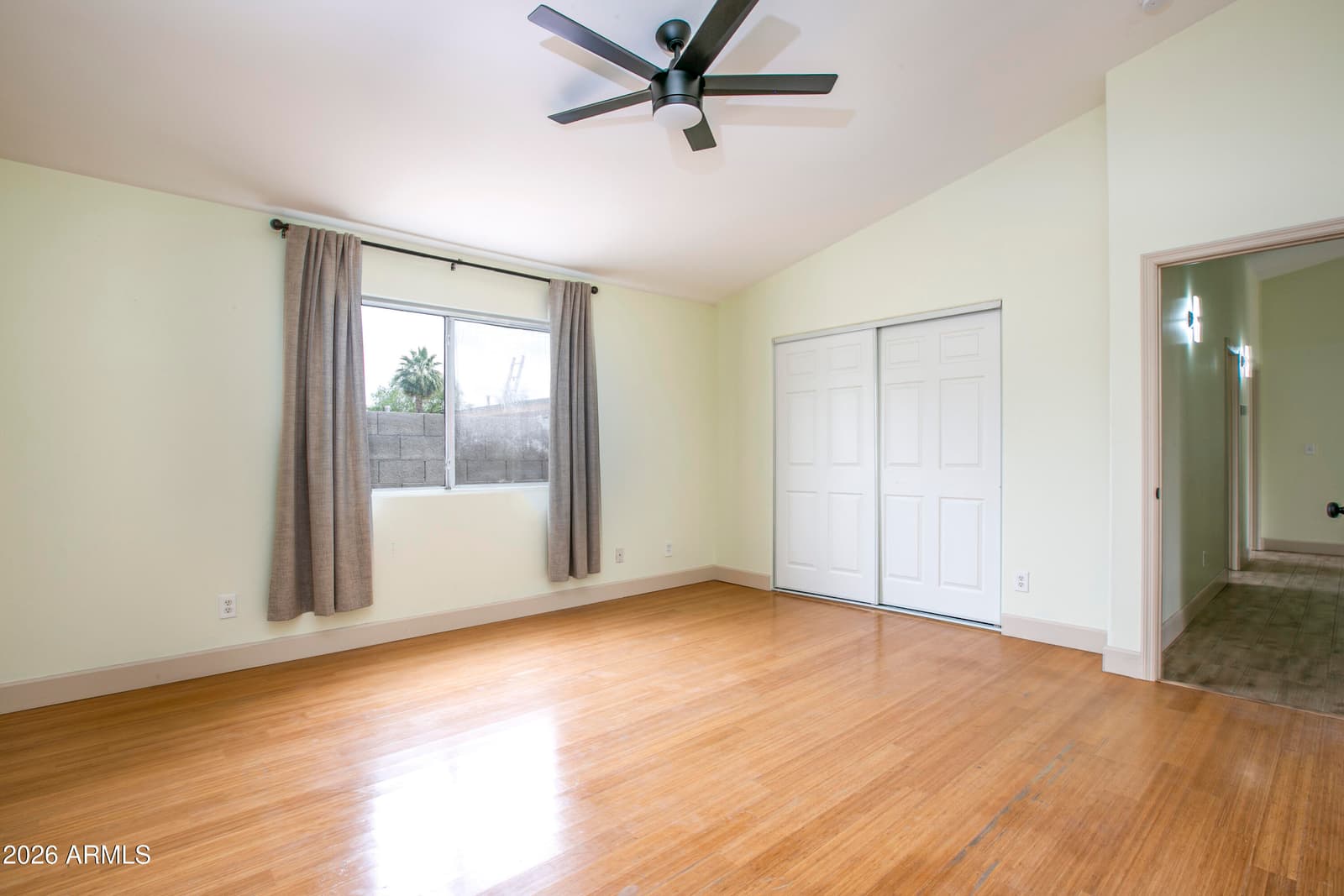 1502 E WHITTON Avenue, Phoenix, AZ 85014 — photo 14 of 23