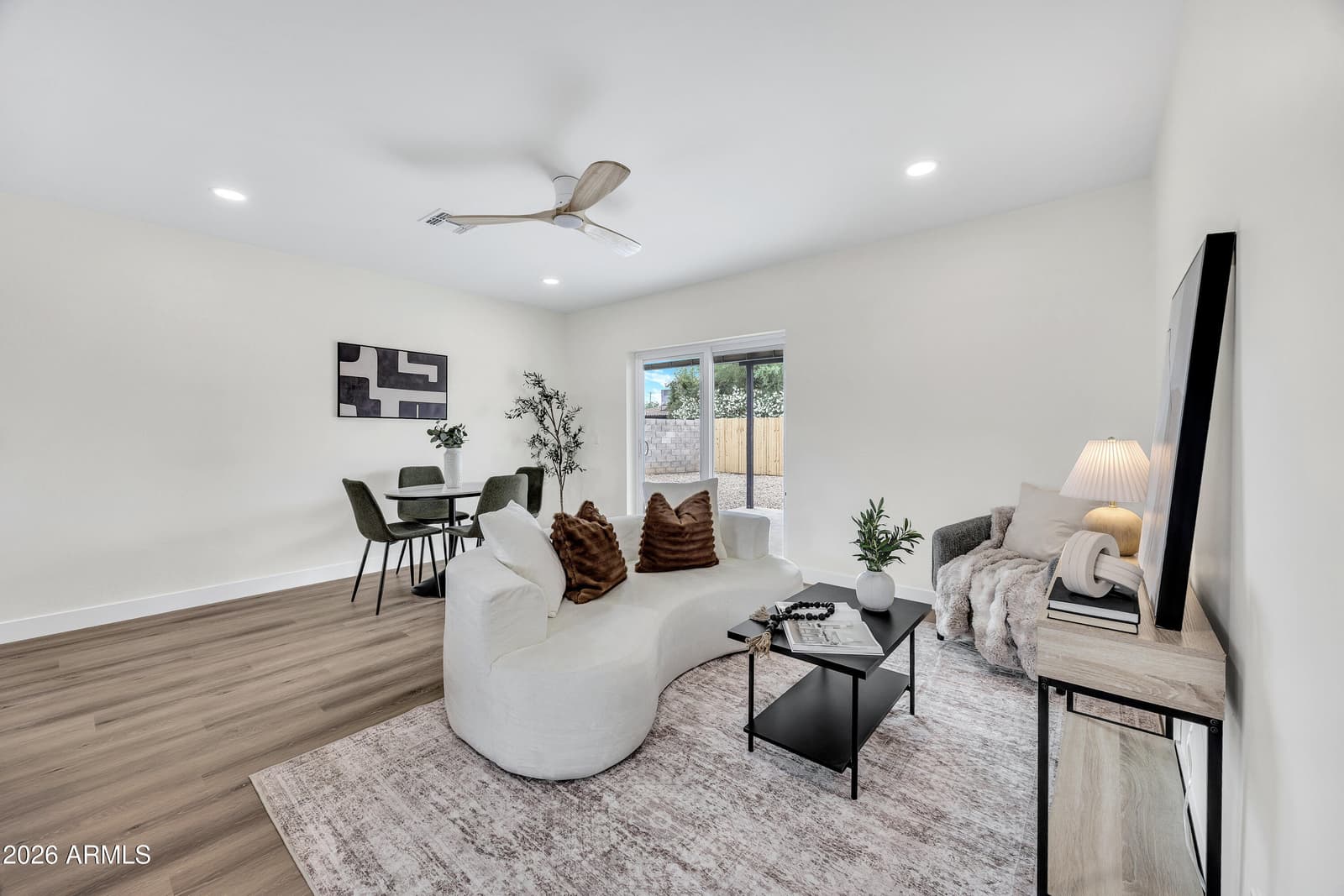 4246 N 10TH Place, Phoenix, AZ 85014 — photo 13 of 23