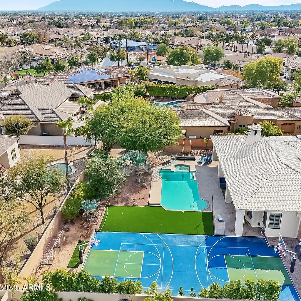 351 N Cloverfield Circle, Litchfield Park, AZ 85340 — photo 6 of 41