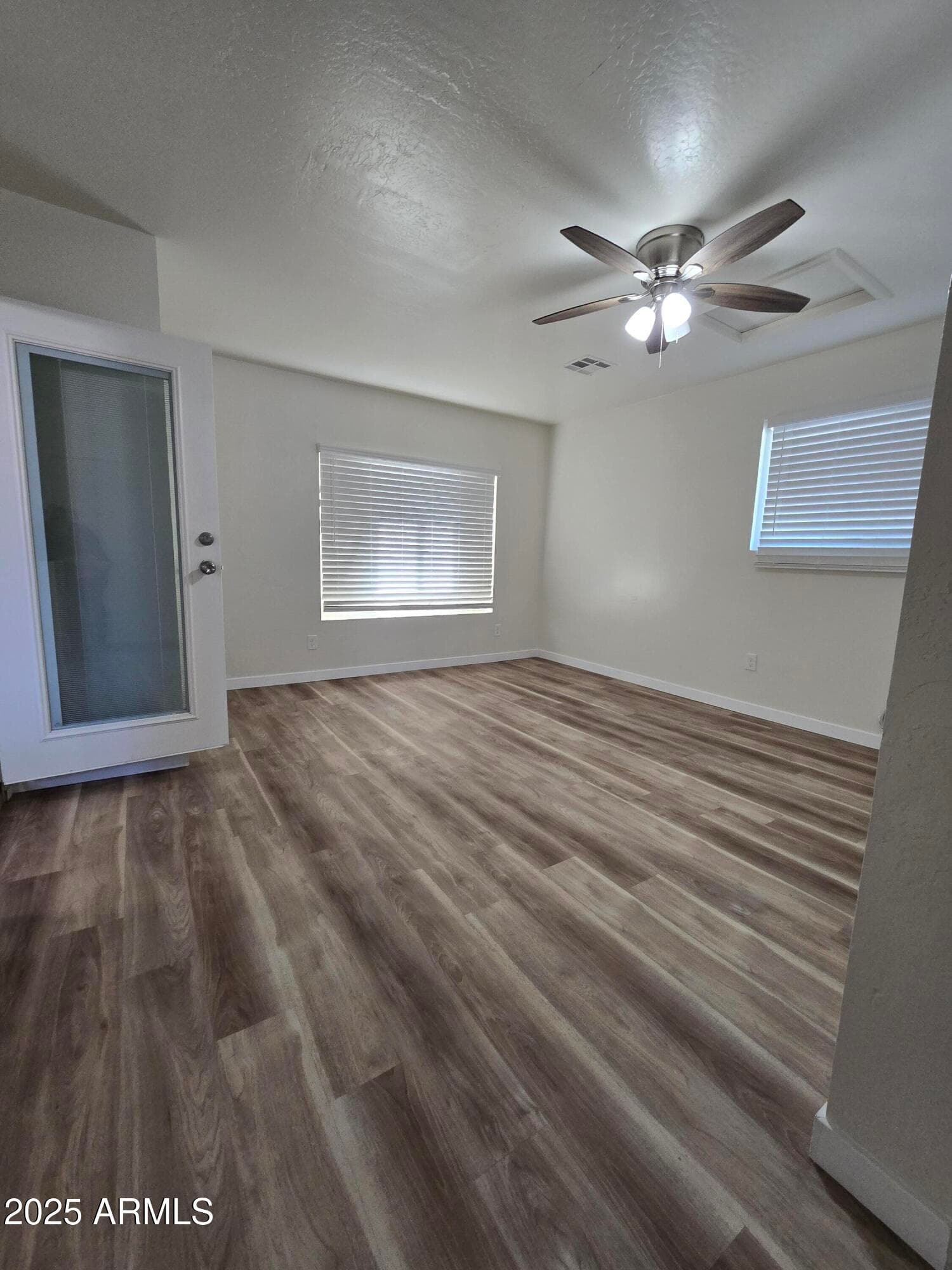 4924 W Catalina Drive, Phoenix, AZ 85031 — photo 14 of 26