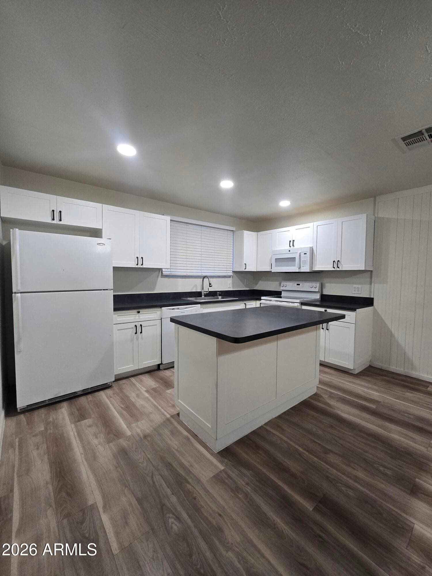 4924 W Catalina Drive, Phoenix, AZ 85031 — photo 3 of 26