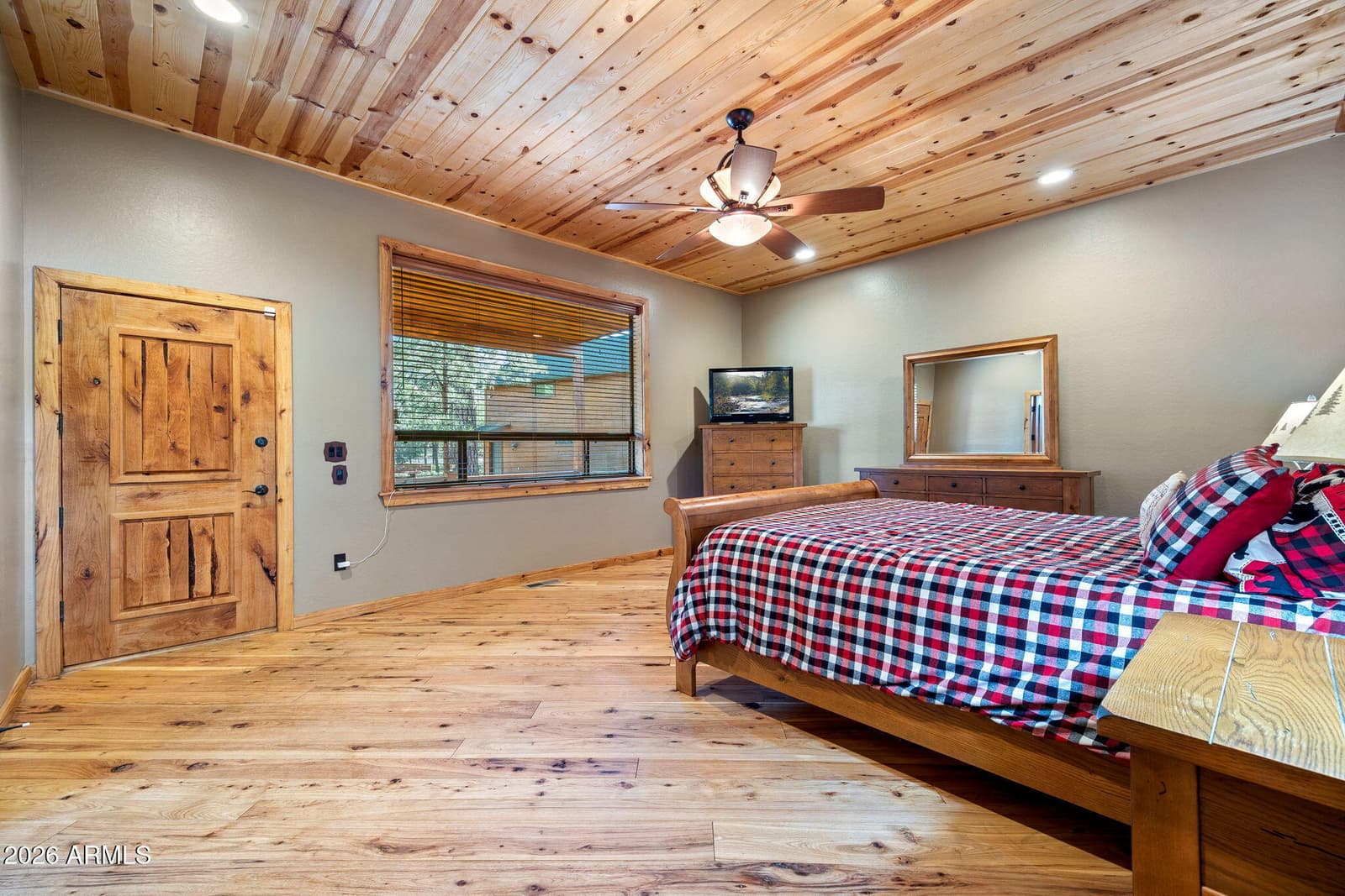3027 ASPEN Road A, Overgaard, AZ 85933 — photo 16 of 74