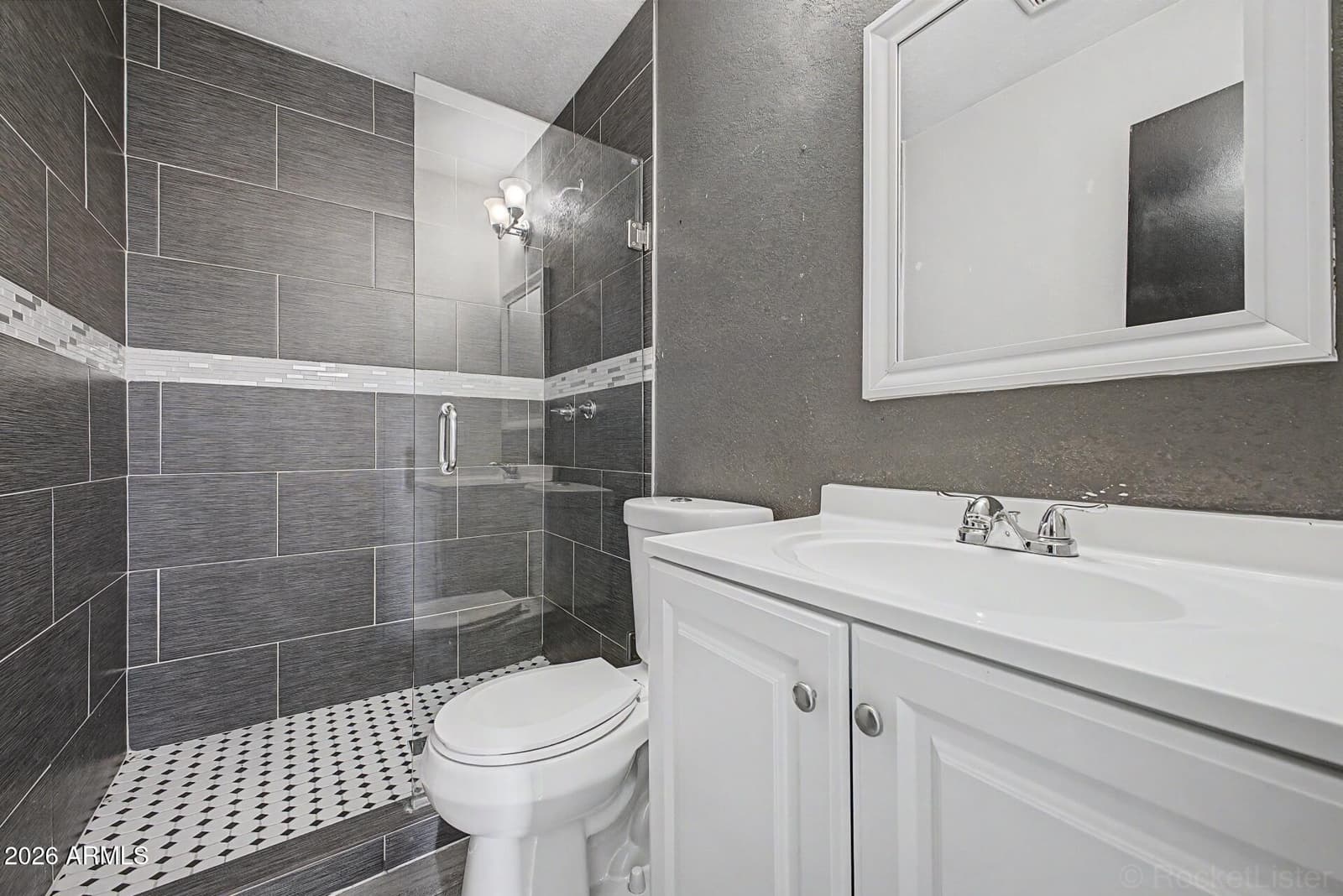 4738 W Fairmount Avenue, Phoenix, AZ 85031 — photo 11 of 26