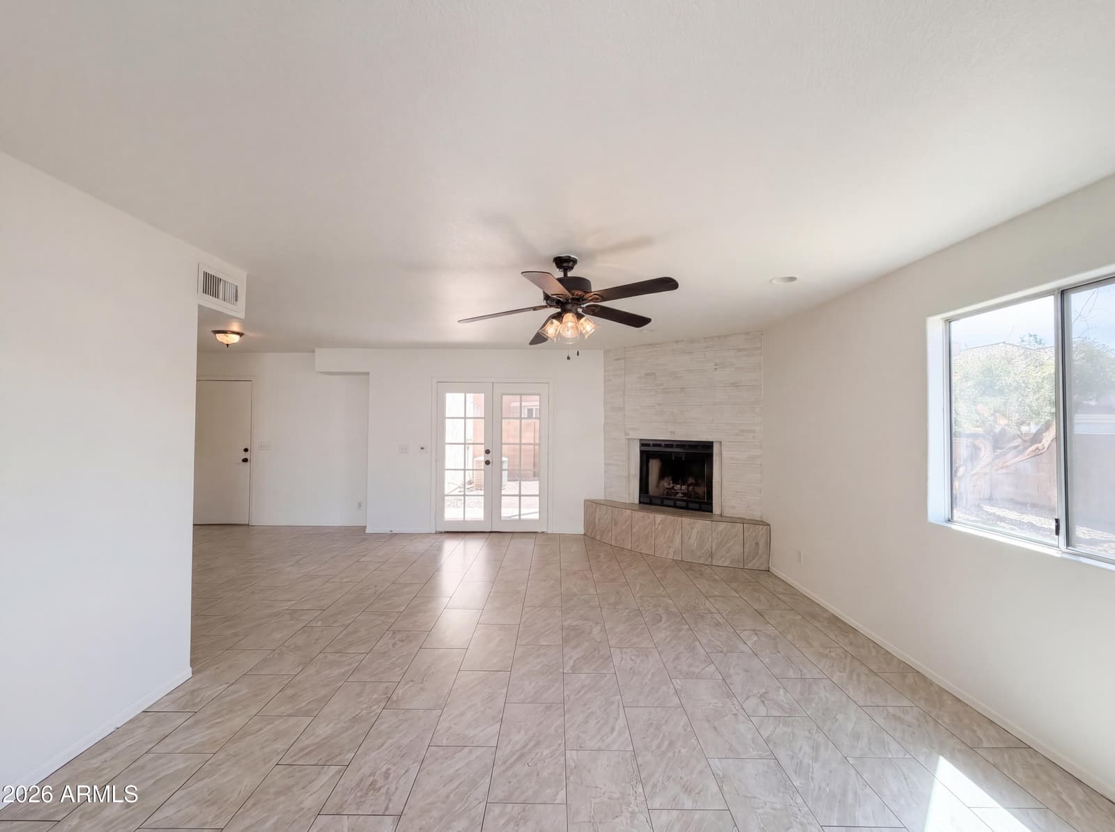 1114 S TIAGO Drive, Gilbert, AZ 85233 — photo 3 of 20