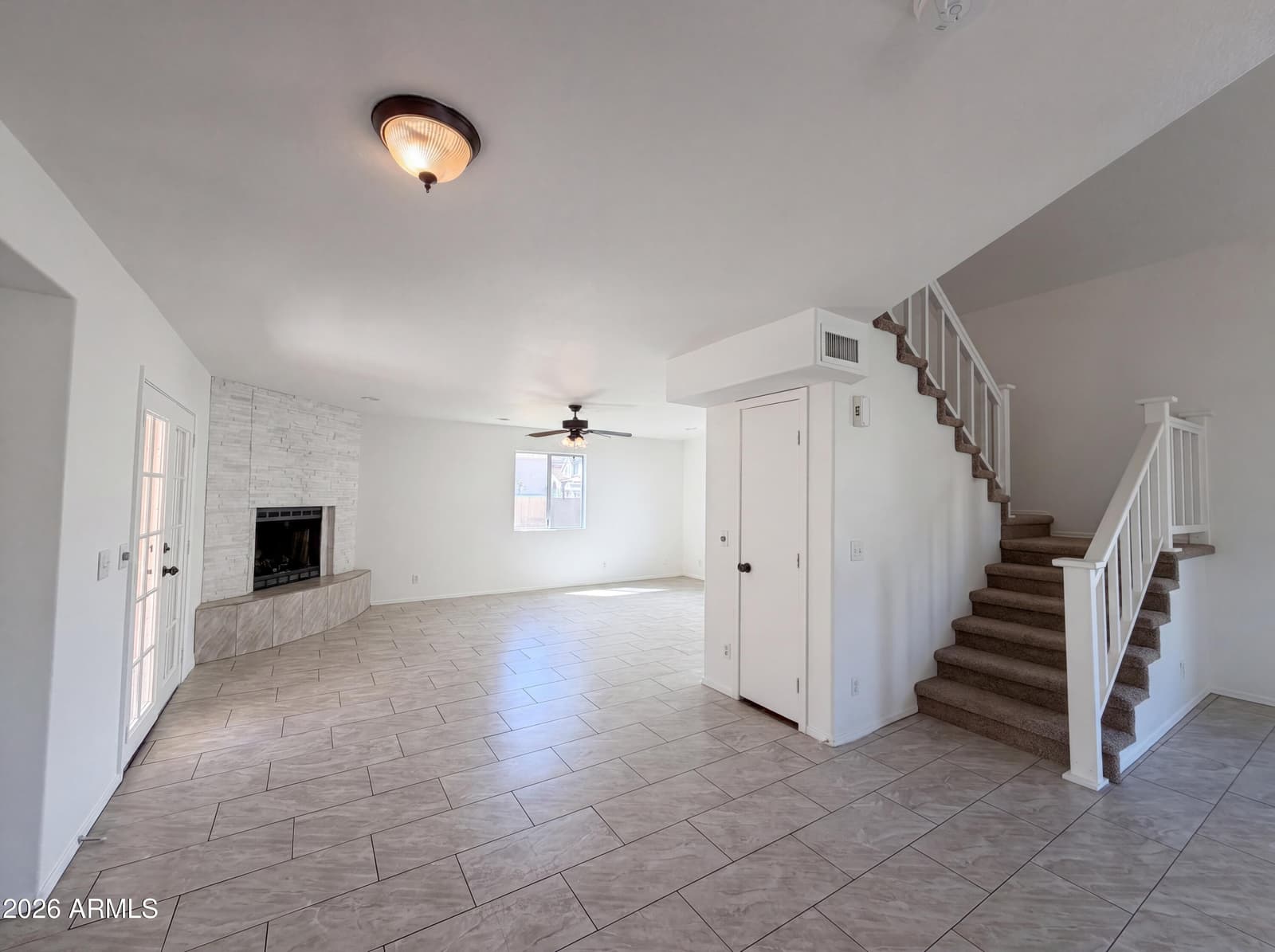 1114 S TIAGO Drive, Gilbert, AZ 85233 — photo 9 of 20