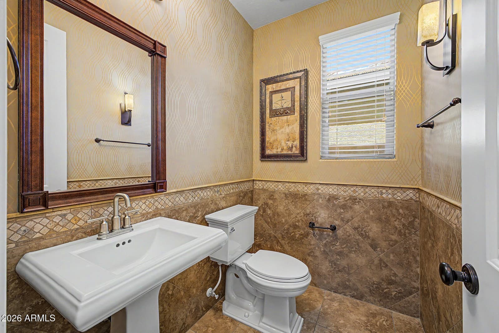 2559 E Penedes Drive, Gilbert, AZ 85298 — photo 12 of 74