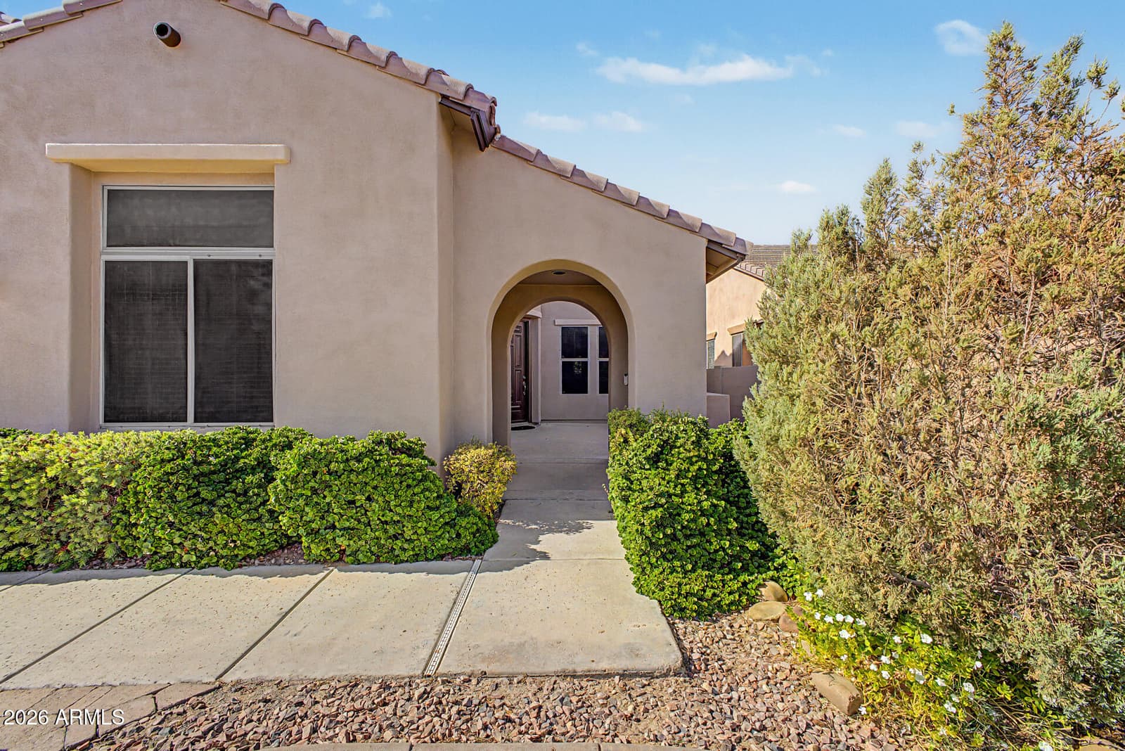 3334 E GRAND CANYON Drive, Chandler, AZ 85249 — photo 5 of 62