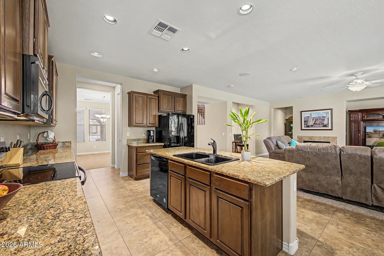 3334 E GRAND CANYON Drive, Chandler, AZ 85249 — photo 29 of 62