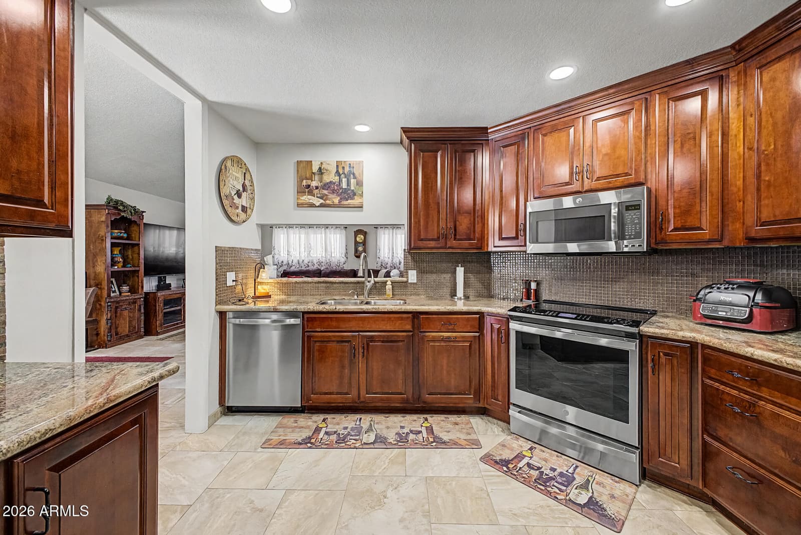 11808 N 78th Drive, Peoria, AZ 85345 — photo 12 of 31