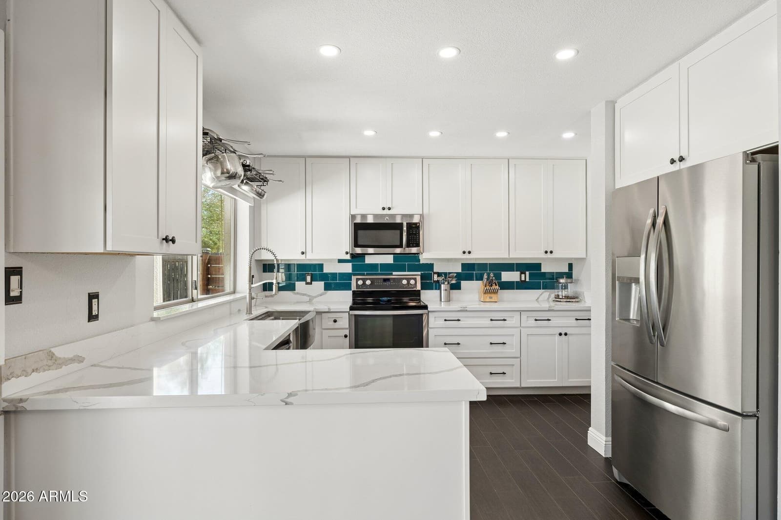 4242 E SHEENA Drive, Phoenix, AZ 85032 — photo 11 of 58