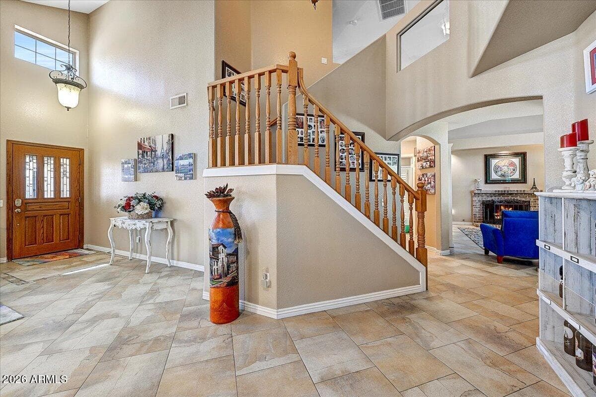 1054 E GOLDEN Court, Chandler, AZ 85225 — photo 9 of 53
