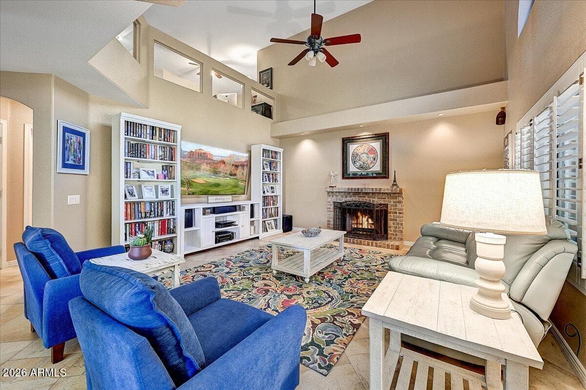 1054 E GOLDEN Court, Chandler, AZ 85225 — photo 14 of 53