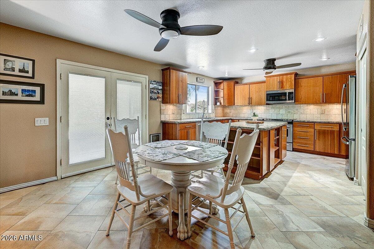 1054 E GOLDEN Court, Chandler, AZ 85225 — photo 20 of 53
