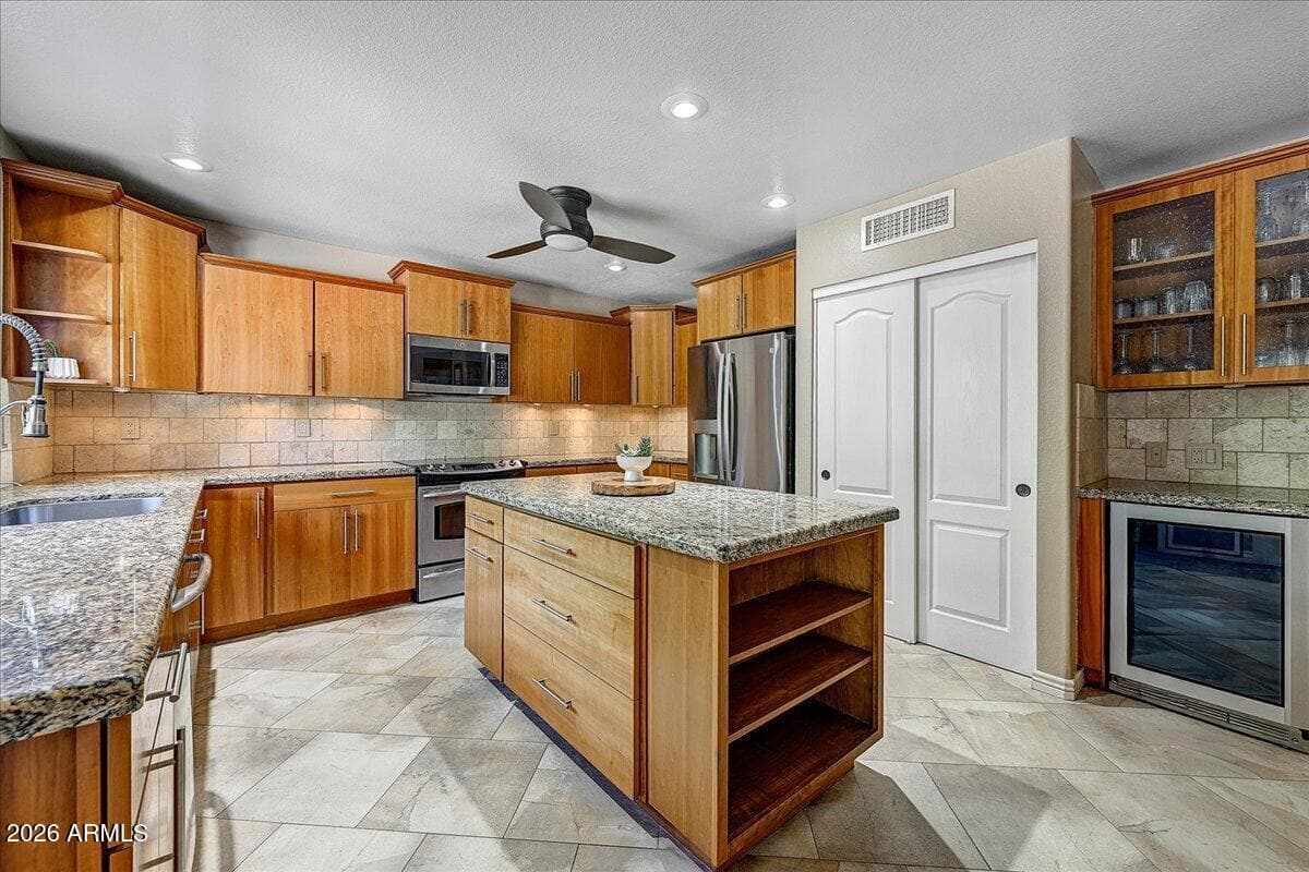 1054 E GOLDEN Court, Chandler, AZ 85225 — photo 17 of 53