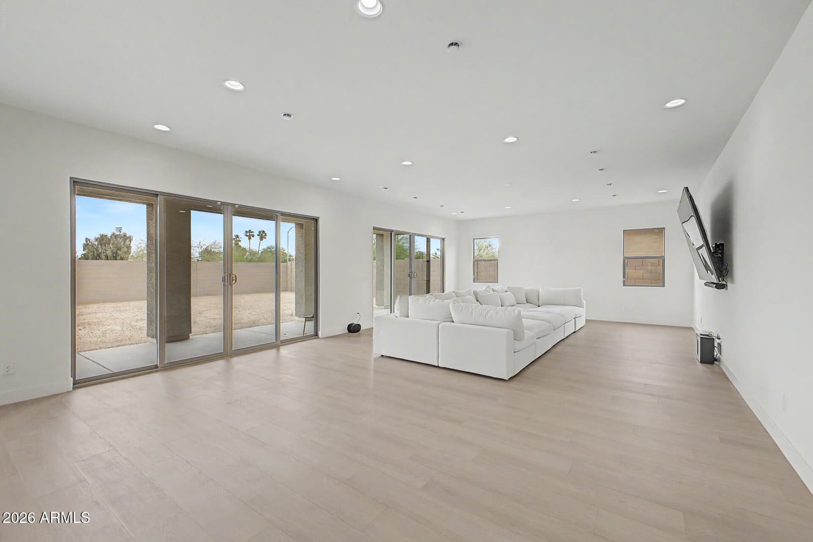 5844 W MAUNA LOA Lane, Glendale, AZ 85306 — photo 14 of 52