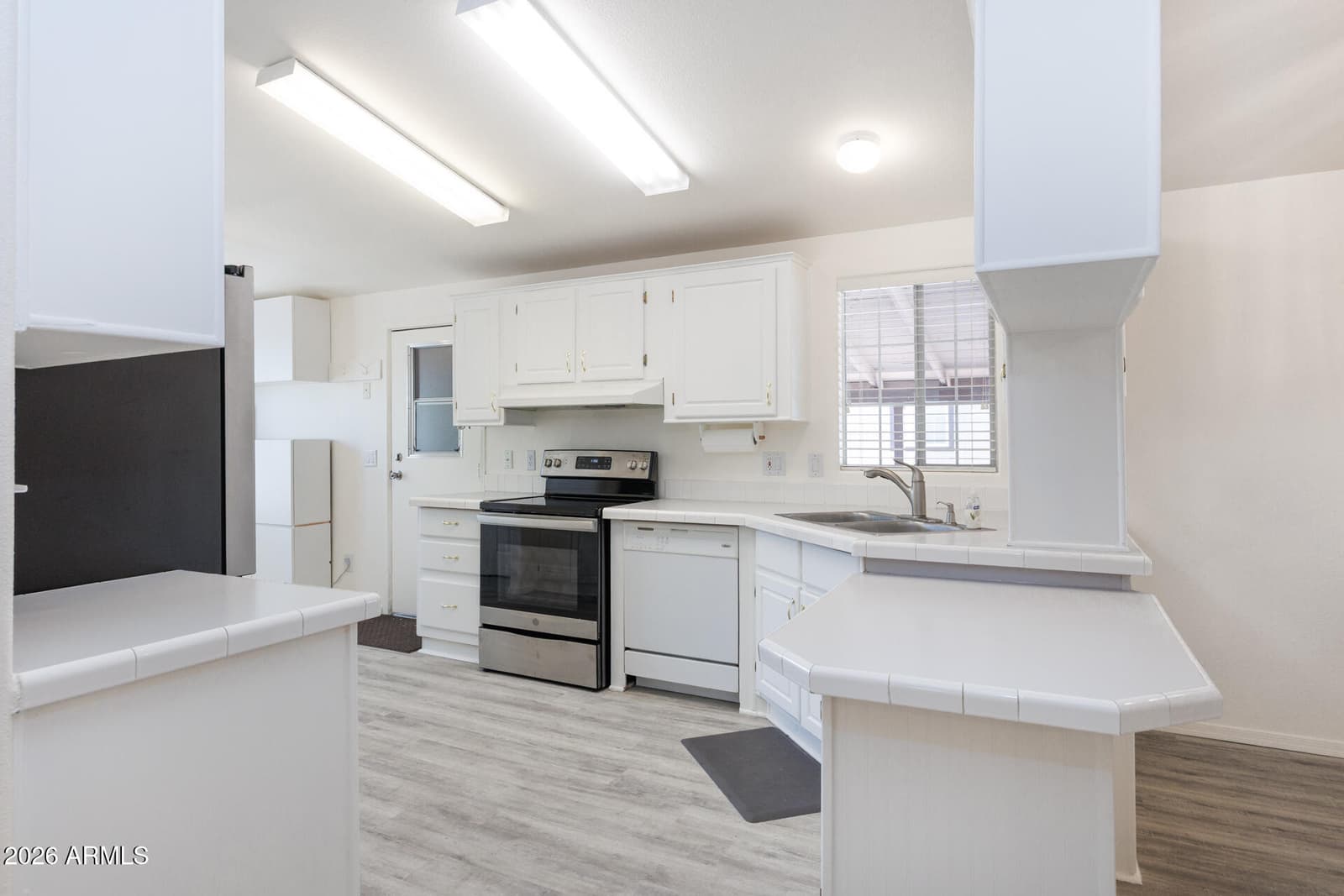 3901 E PINNACLE PEAK Road 295, Phoenix, AZ 85050 — photo 12 of 63