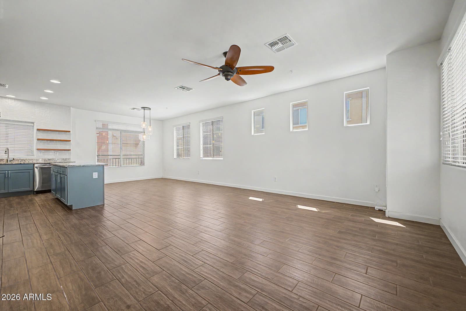 240 W Juniper Avenue 1140, Gilbert, AZ 85233 — photo 31 of 46