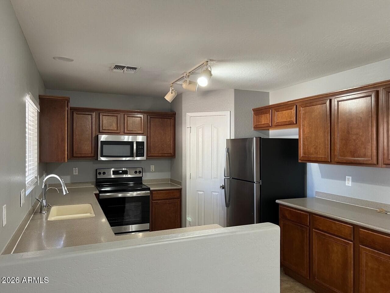 14921 N 172nd Lane, Surprise, AZ 85388 — photo 4 of 16