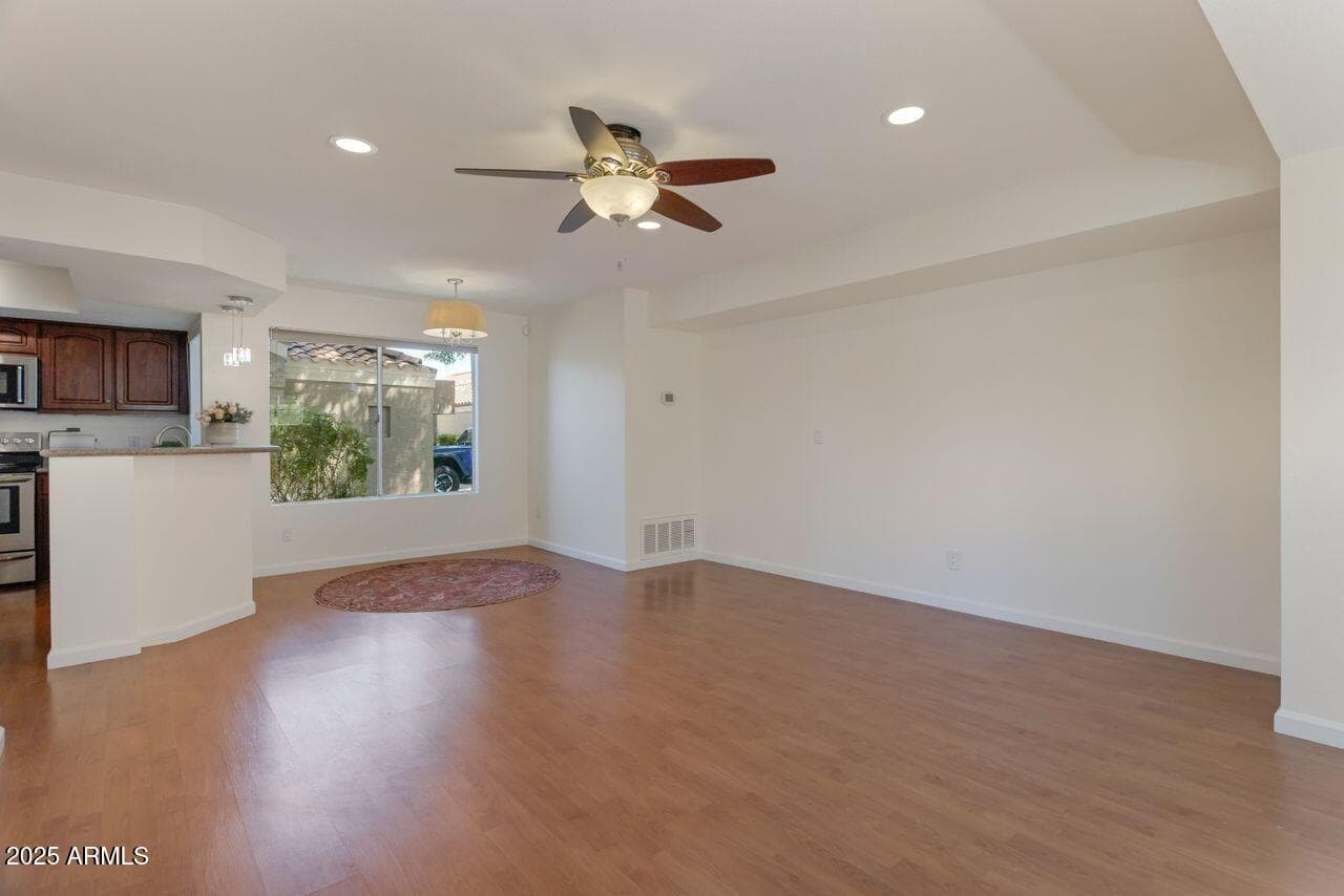 4020 E LAUREL Lane, Phoenix, AZ 85028 — photo 19 of 39