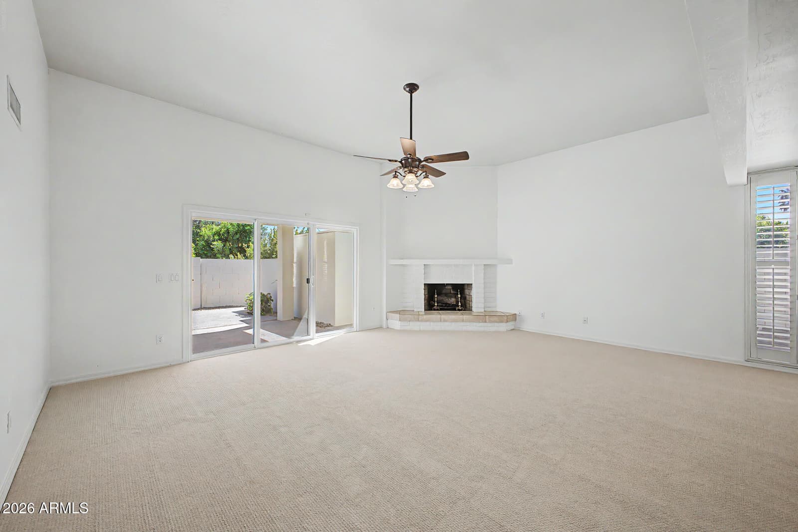 4303 E FAIRMOUNT Avenue, Phoenix, AZ 85018 — photo 11 of 55