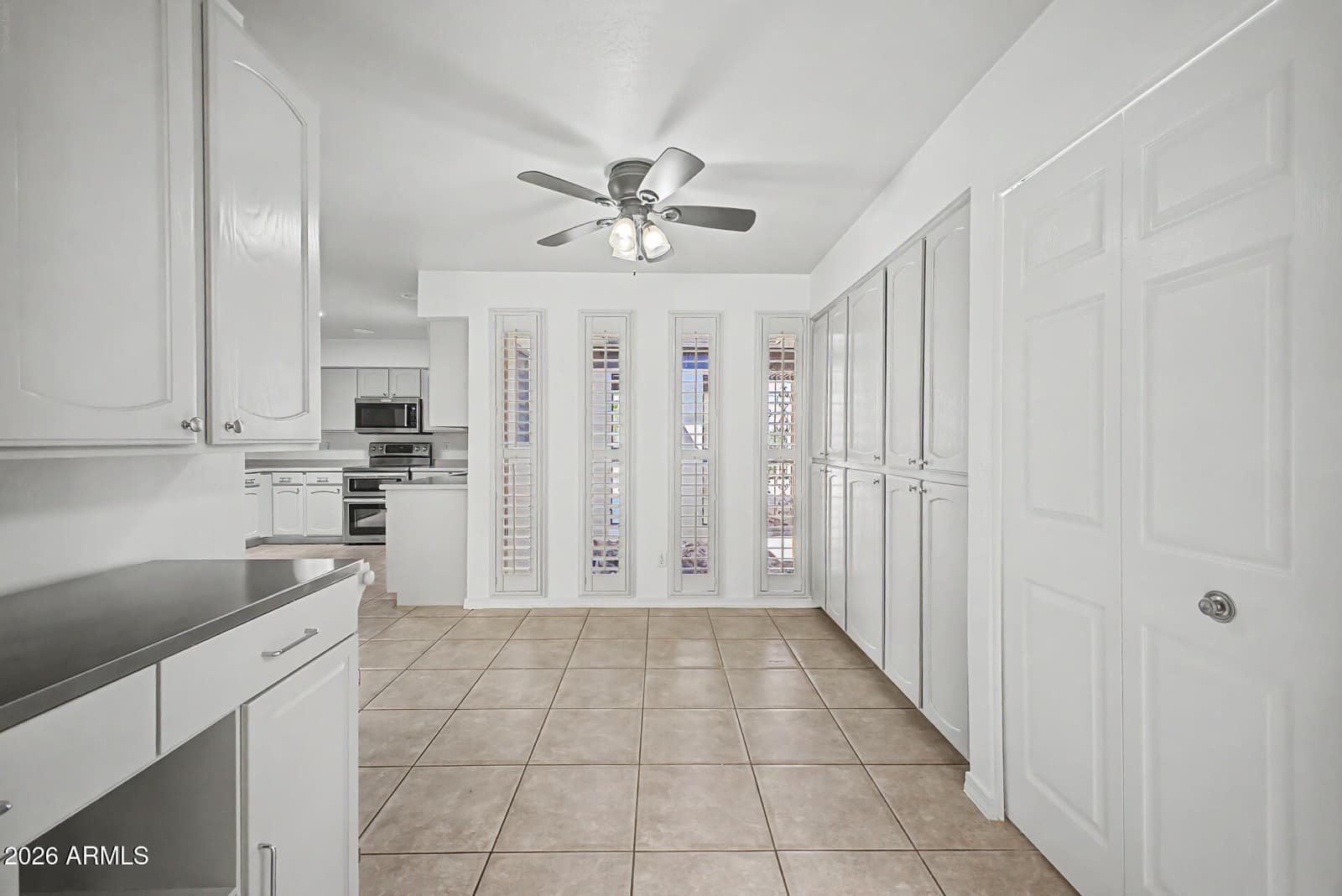 4303 E FAIRMOUNT Avenue, Phoenix, AZ 85018 — photo 16 of 55