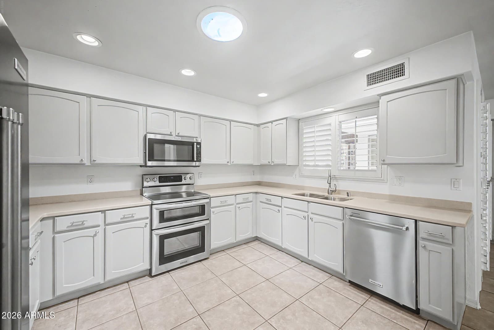 4303 E FAIRMOUNT Avenue, Phoenix, AZ 85018 — photo 19 of 55