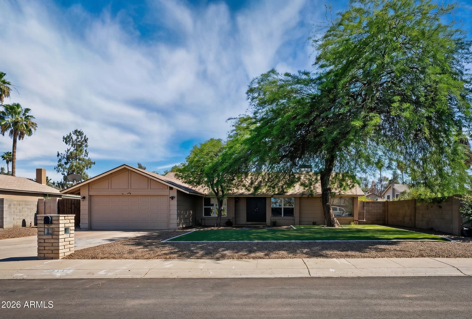 2439 W Kathleen Road, Phoenix, AZ 85023 — photo 1 of 23