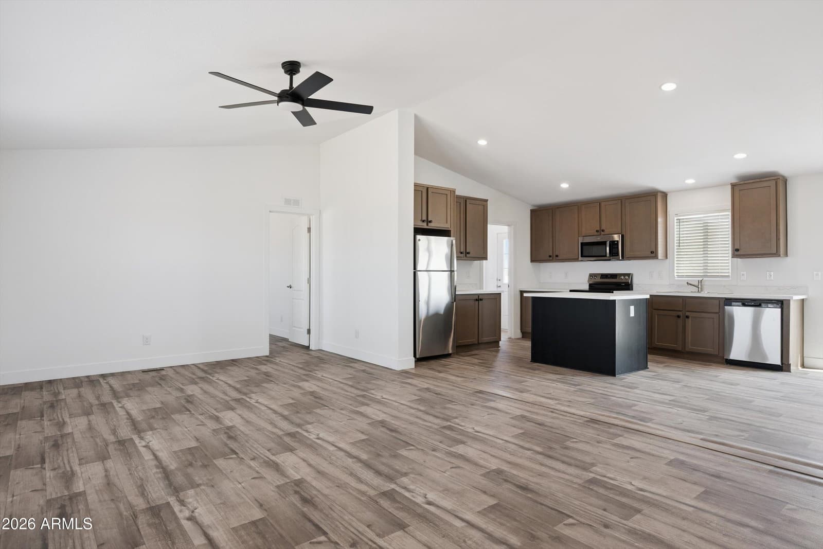 11027 W COPPER KETTLE Drive, Casa Grande, AZ 85193 — photo 10 of 37