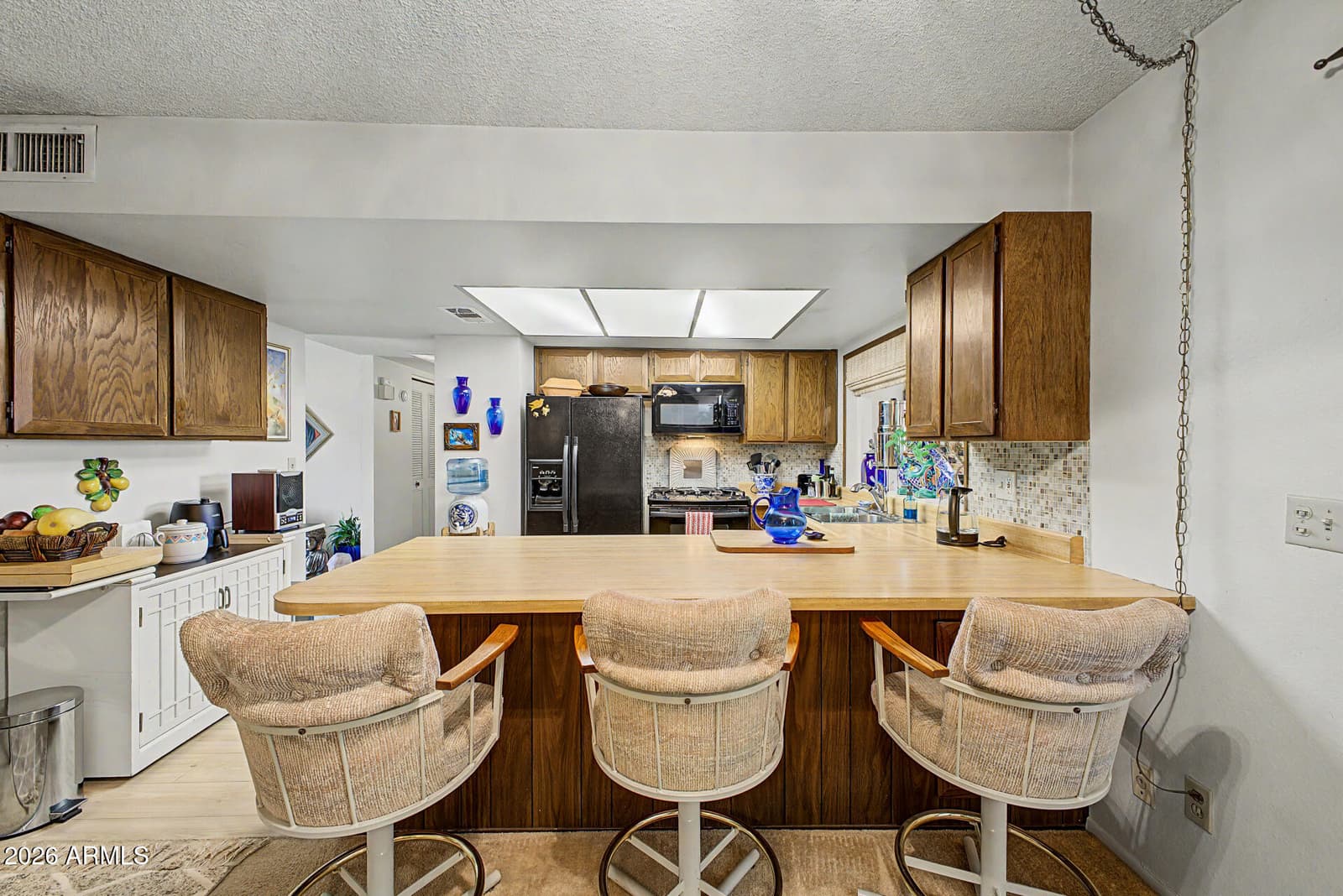 2024 E TIERRA BUENA Lane, Phoenix, AZ 85022 — photo 10 of 39