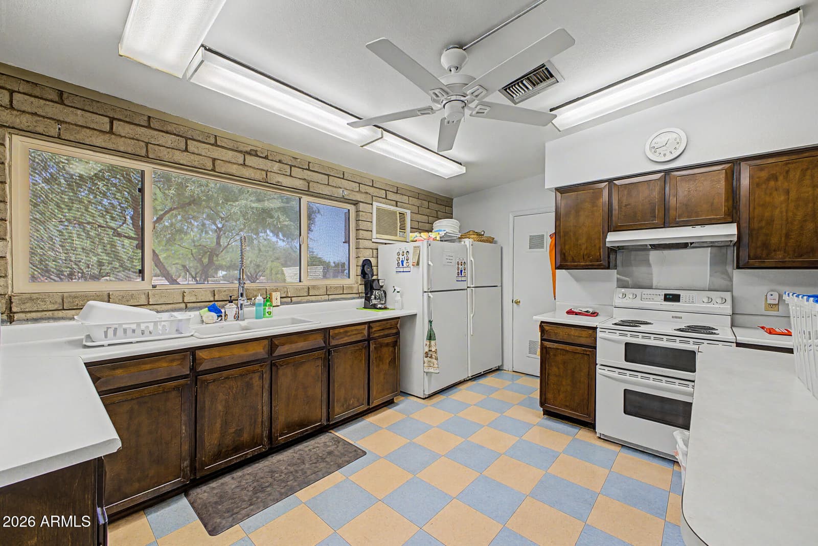 2024 E TIERRA BUENA Lane, Phoenix, AZ 85022 — photo 34 of 39