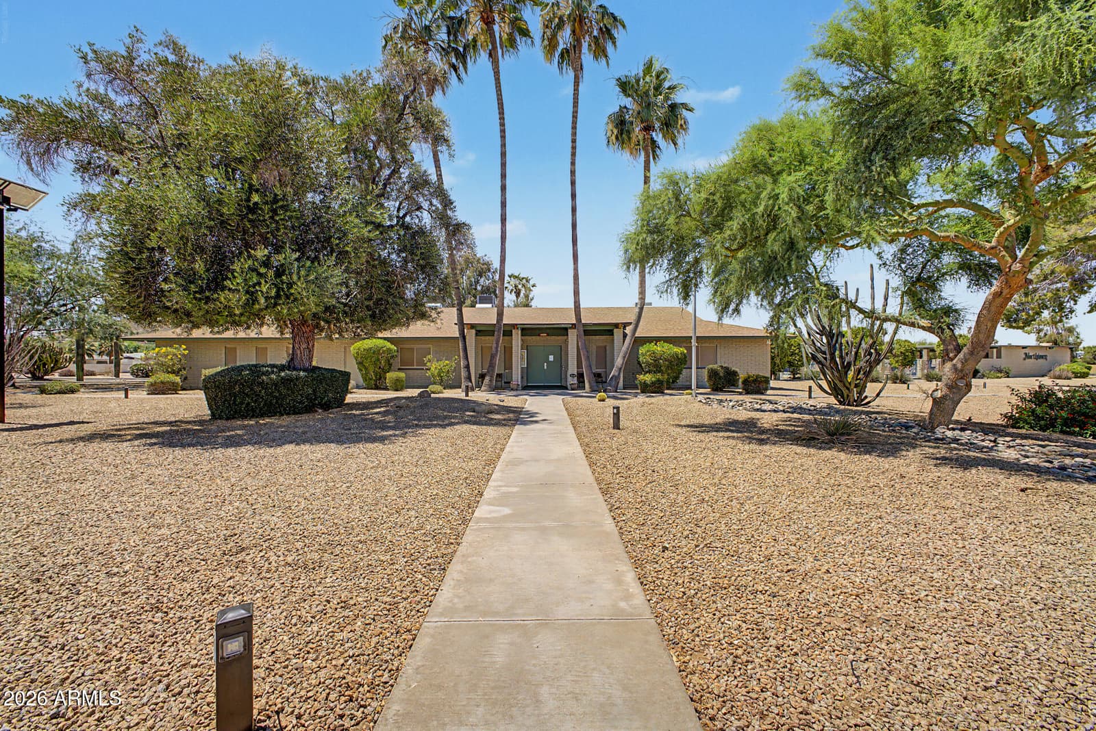 2024 E TIERRA BUENA Lane, Phoenix, AZ 85022 — photo 37 of 39