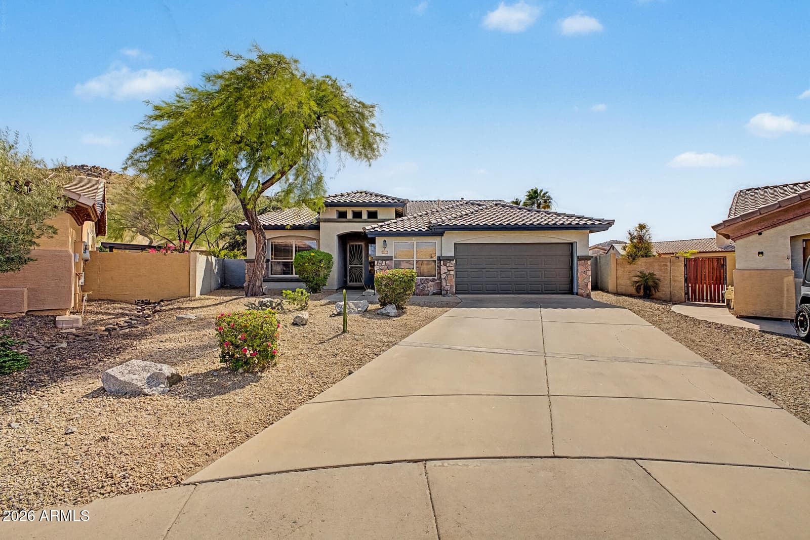 11498 S MORNINGSIDE Drive, Goodyear, AZ 85338 — photo 4 of 46