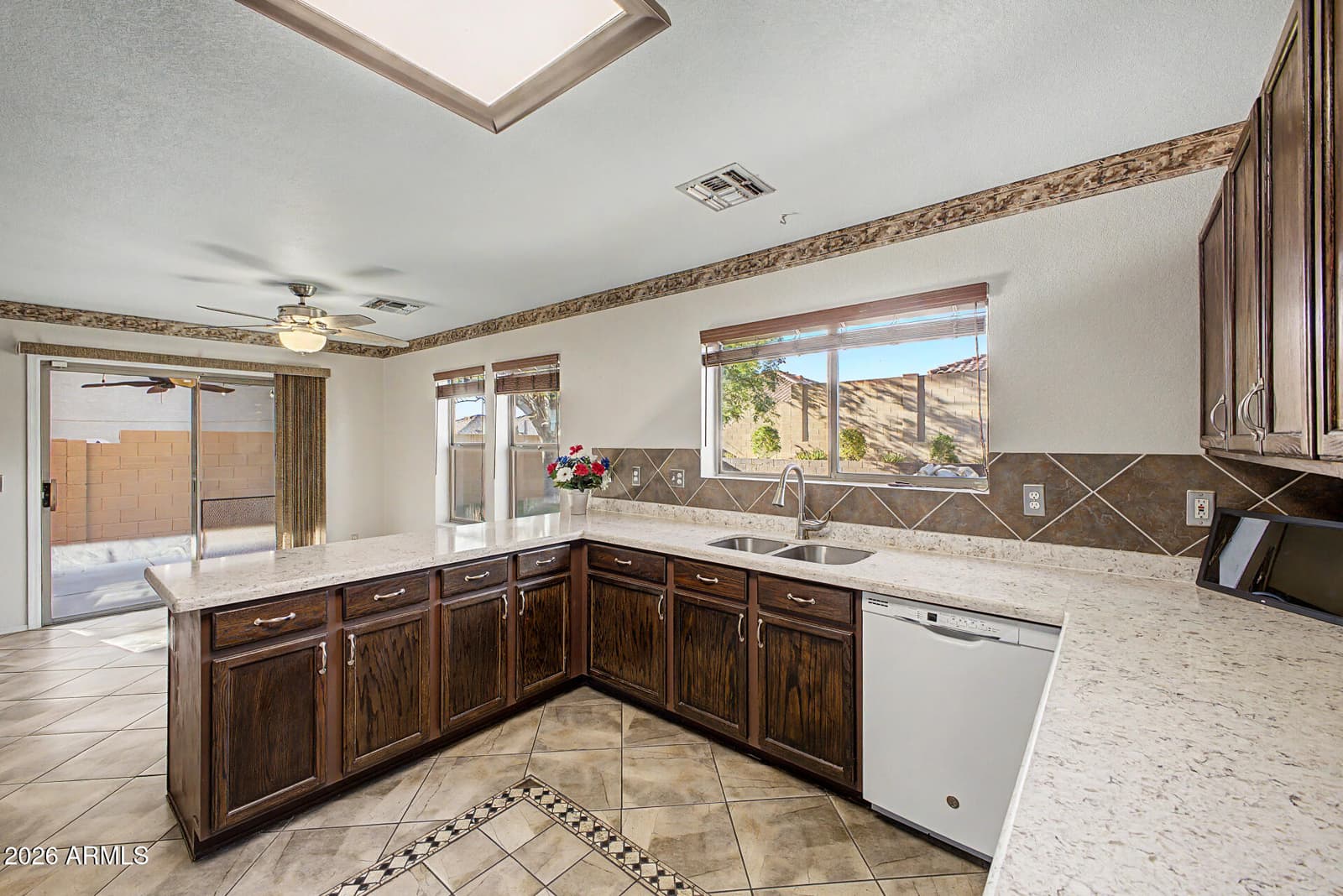 10562 W VIA DEL SOL, Peoria, AZ 85383 — photo 14 of 59