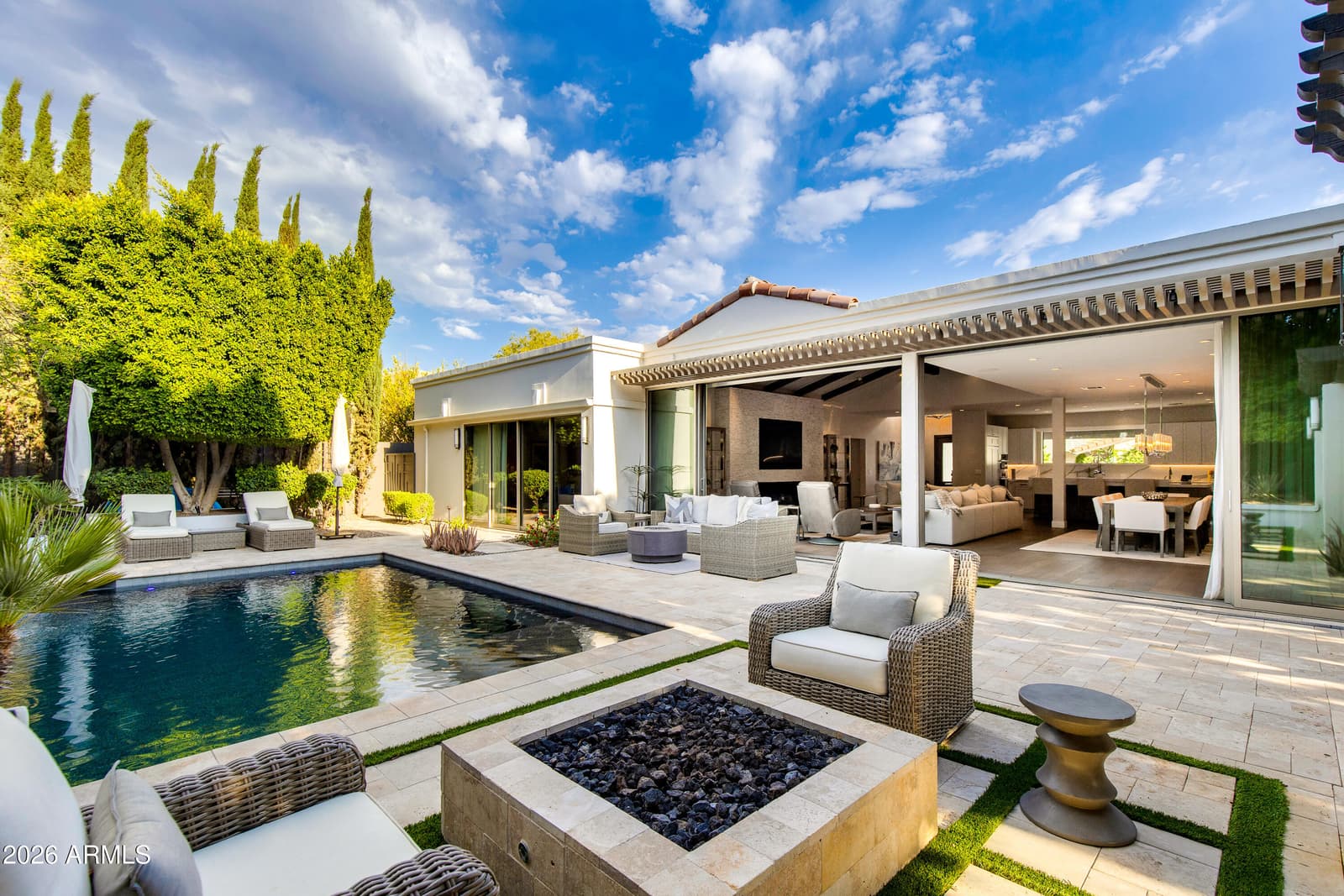 3160 E STELLA Lane, Phoenix, AZ 85016