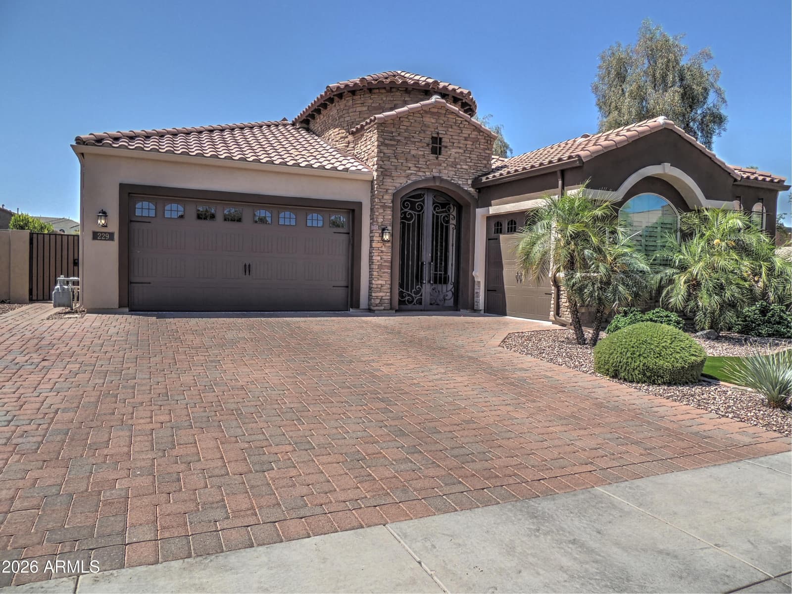 229 E Powell Way, Chandler, AZ 85249 — photo 1 of 31
