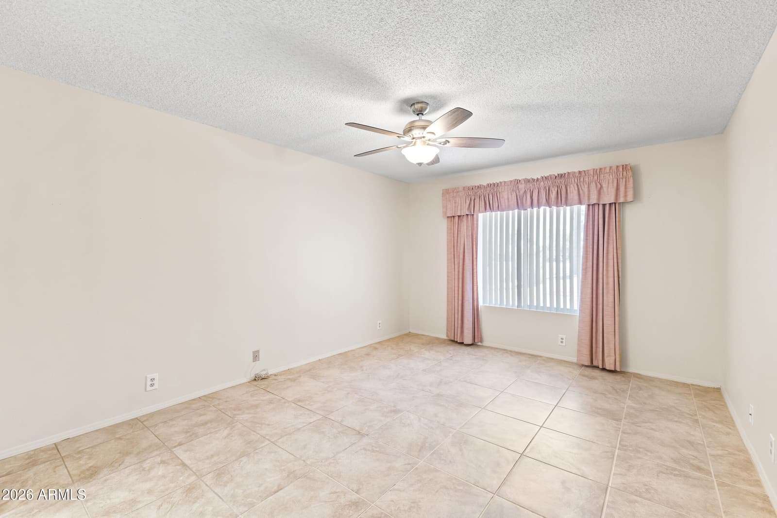 9821 W ORAIBI Drive, Peoria, AZ 85382 — photo 14 of 39