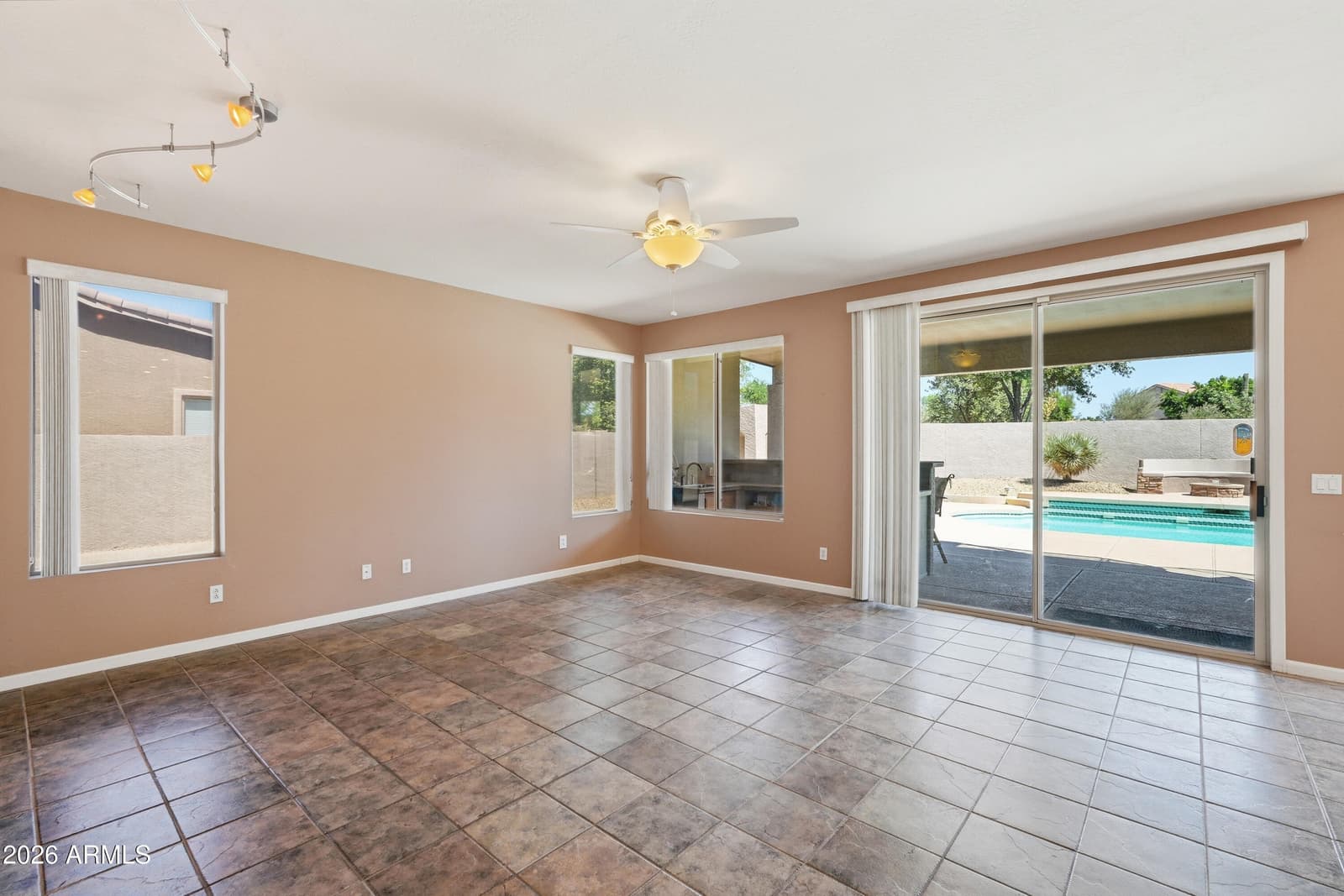 7220 W MELINDA Lane, Glendale, AZ 85308 — photo 10 of 64