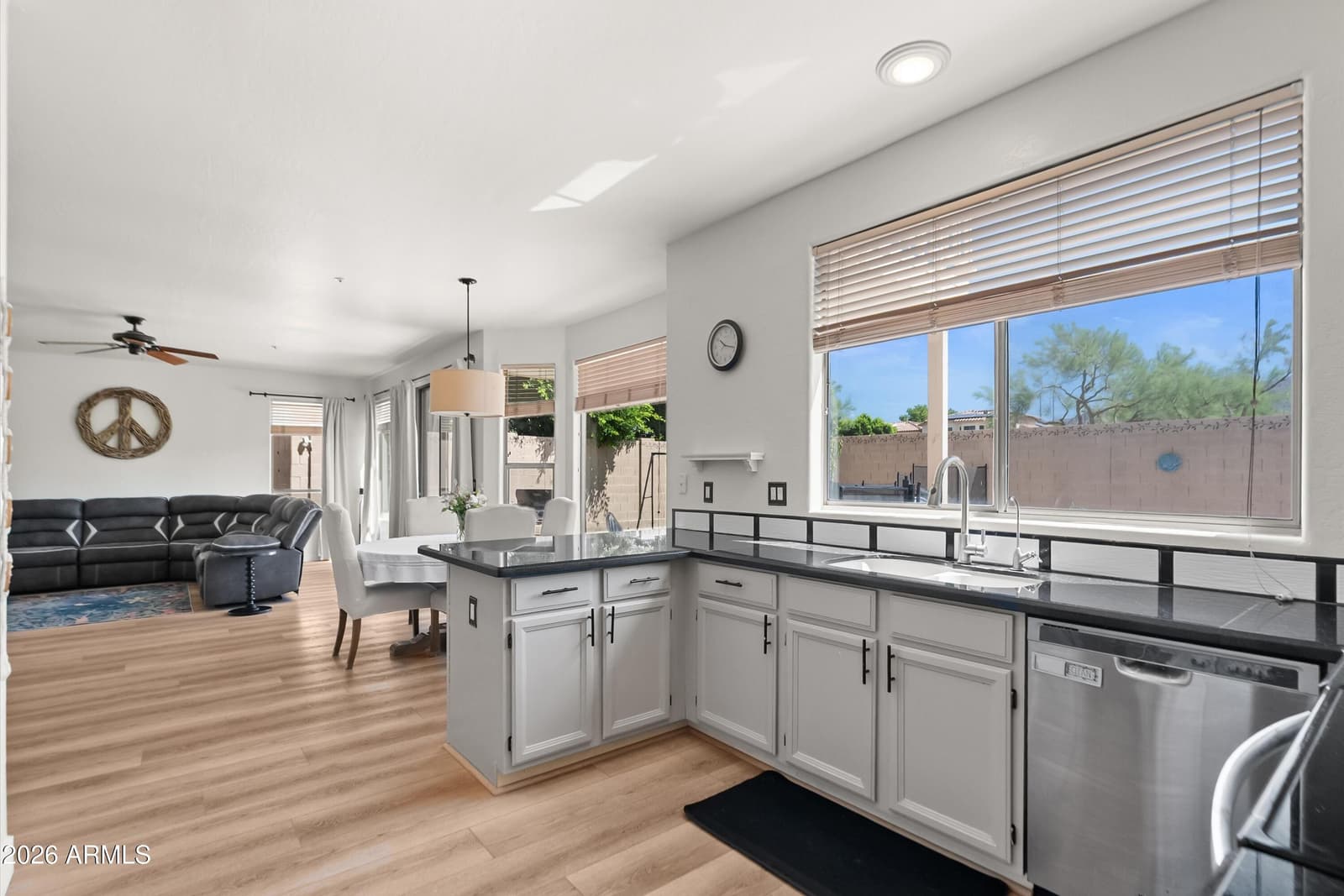 14897 N 97TH Place, Scottsdale, AZ 85260 — photo 10 of 37