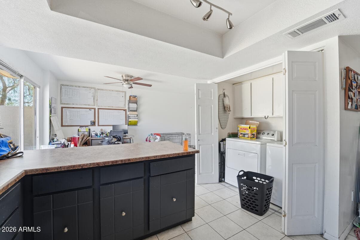 7825 N 49TH Avenue, Glendale, AZ 85301 — photo 7 of 27
