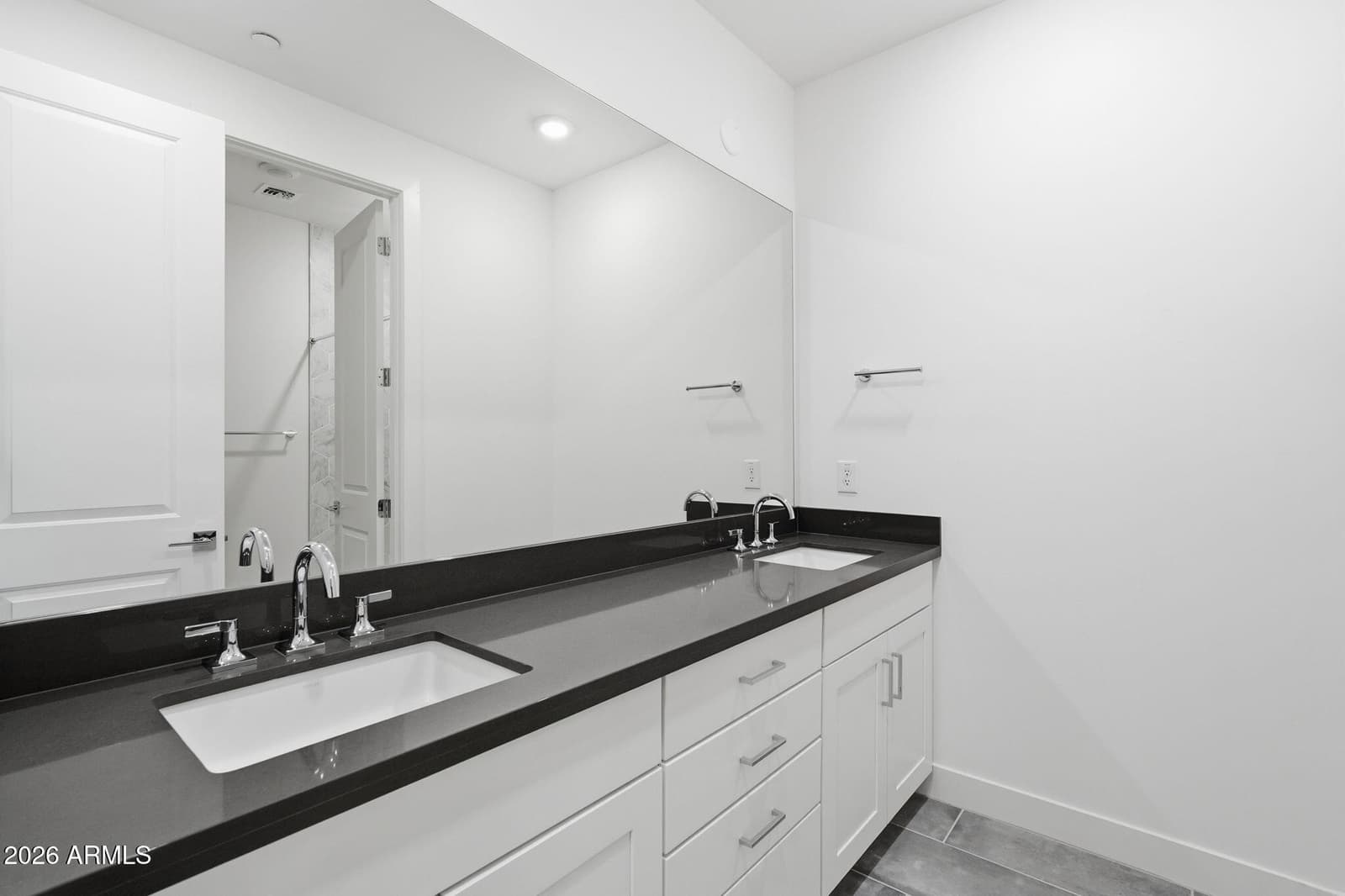 2121 W SONORAN DESERT Drive 156, Phoenix, AZ 85085 — photo 29 of 36