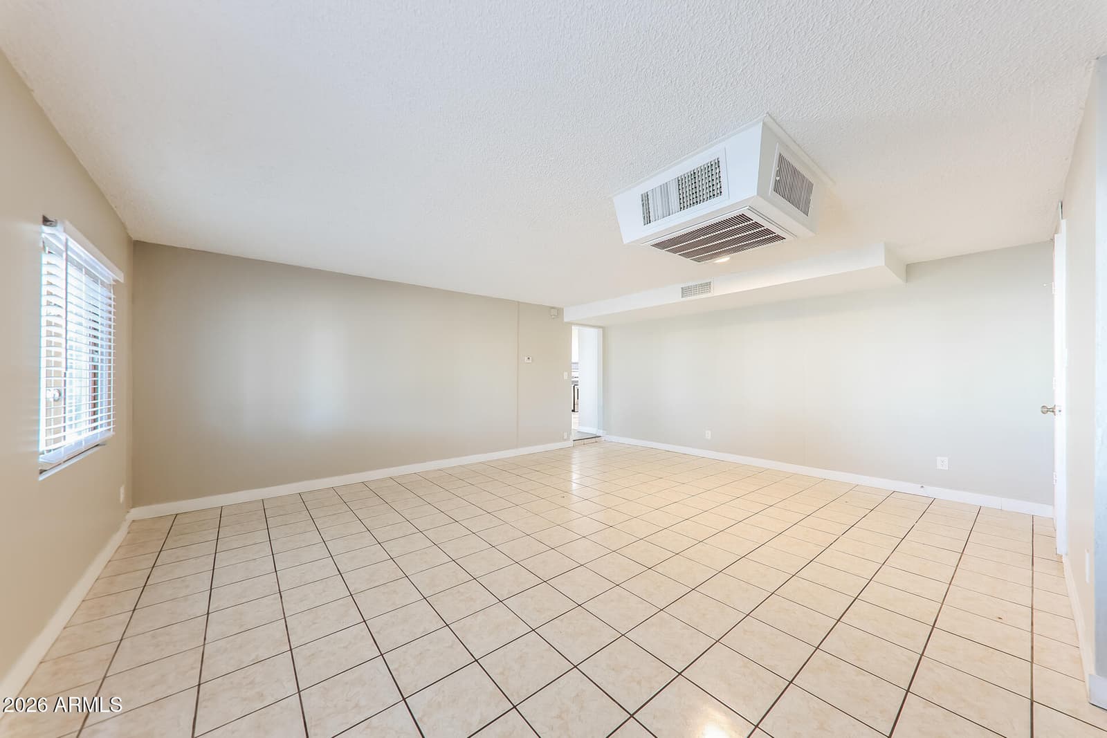 10215 N 35th Drive, Phoenix, AZ 85051 — photo 6 of 21