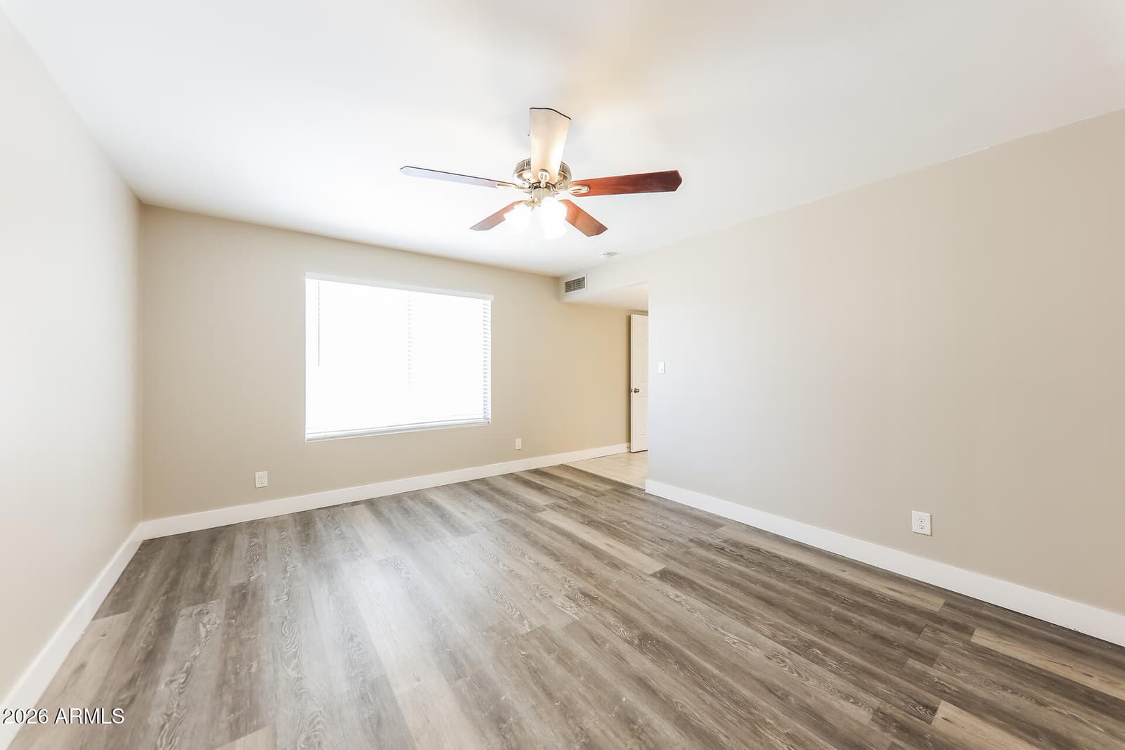 10215 N 35th Drive, Phoenix, AZ 85051 — photo 8 of 21