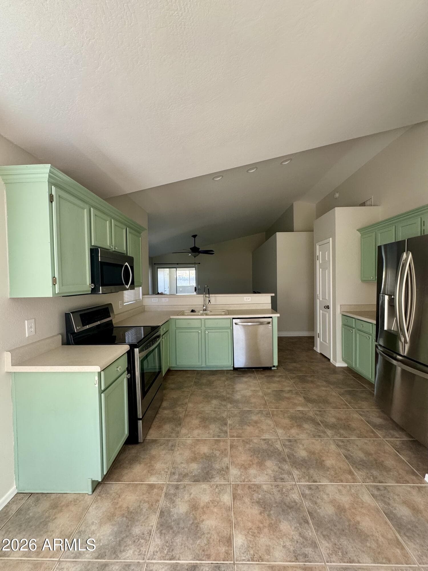 8521 E CLOVIS Avenue, Mesa, AZ 85208 — photo 8 of 32