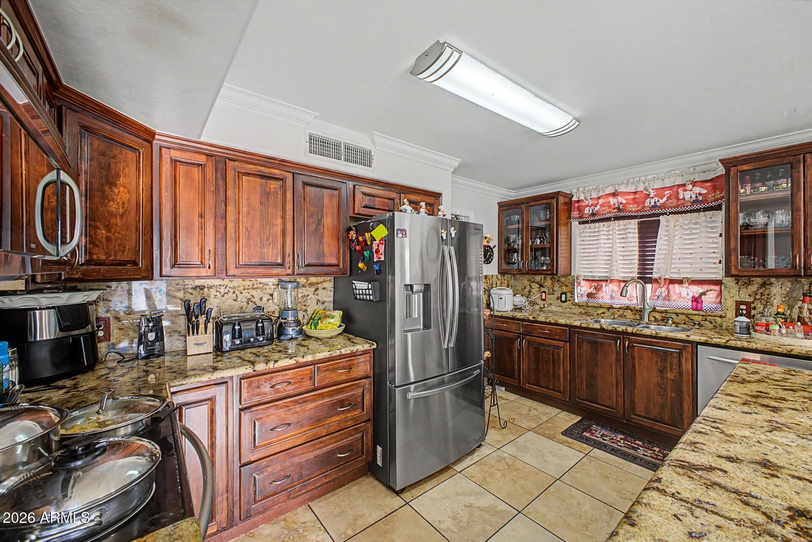 6814 N 77TH Avenue, Glendale, AZ 85303 — photo 18 of 45