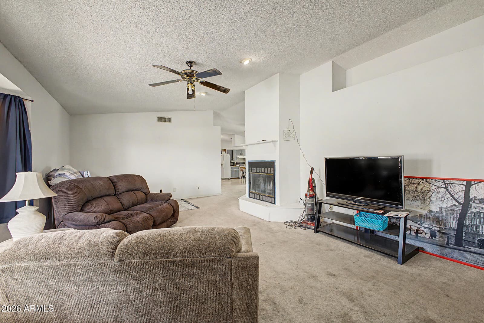 547 E Quail Avenue, Apache Junction, AZ 85119 — photo 4 of 28