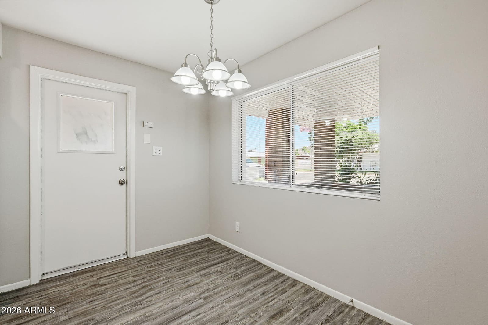 11434 N 24th Drive, Phoenix, AZ 85029 — photo 7 of 39