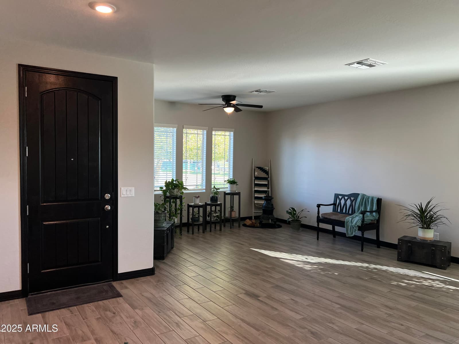 10605 W Catalina Drive, Avondale, AZ 85392 — photo 5 of 59