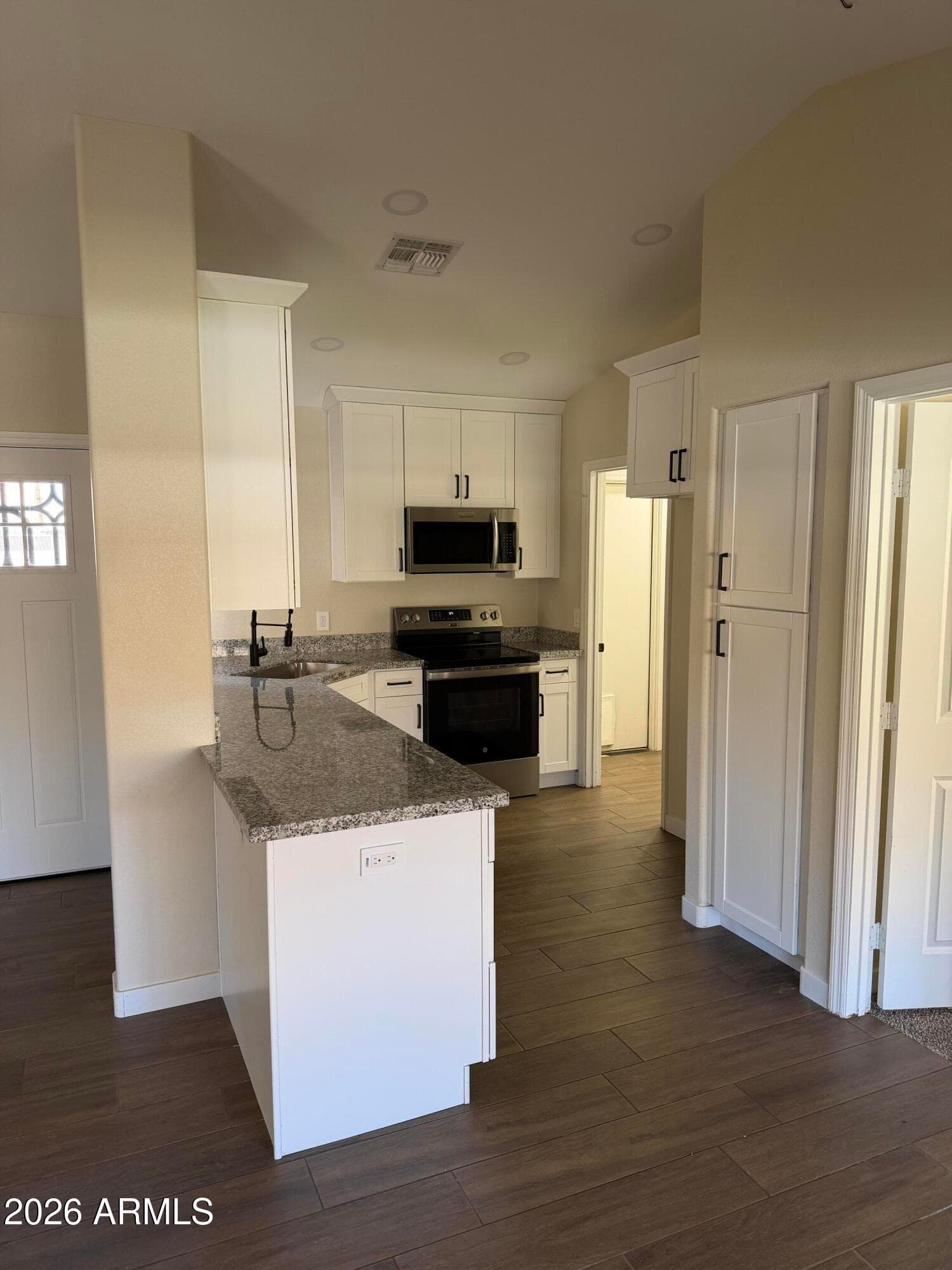 11303 W LAWRENCE Lane, Peoria, AZ 85345 — photo 4 of 20